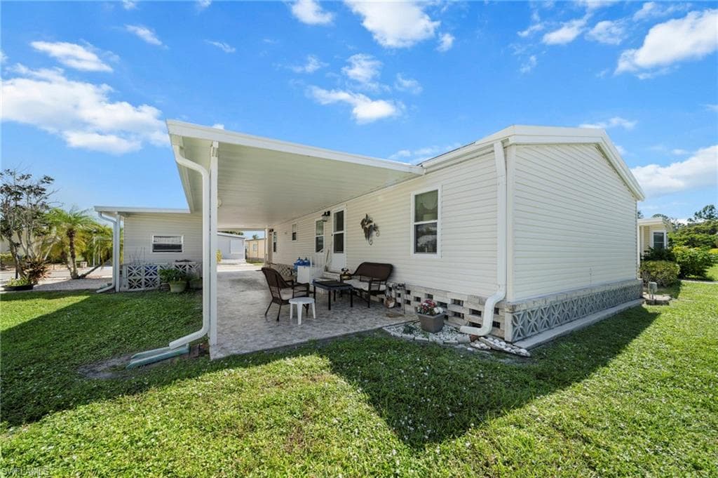 370 Nicklaus BLVD, NORTH FORT MYERS FL 33903-20