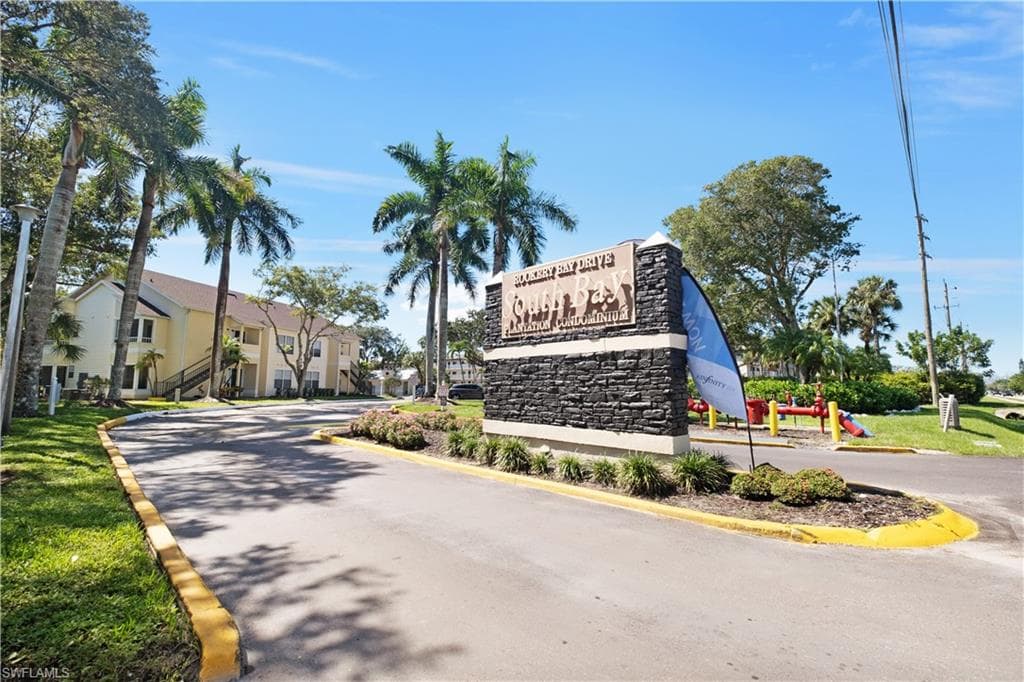 2008 Rookery Bay DR # 1102, NAPLES FL 34114-19