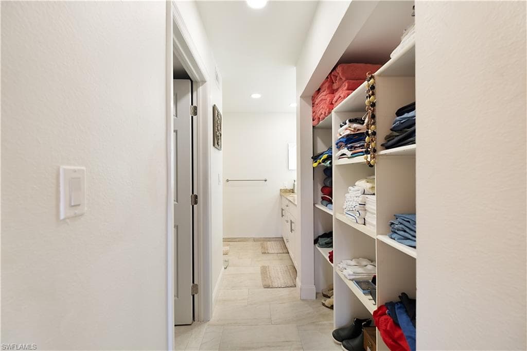 2008 Rookery Bay DR # 1102, NAPLES FL 34114-9