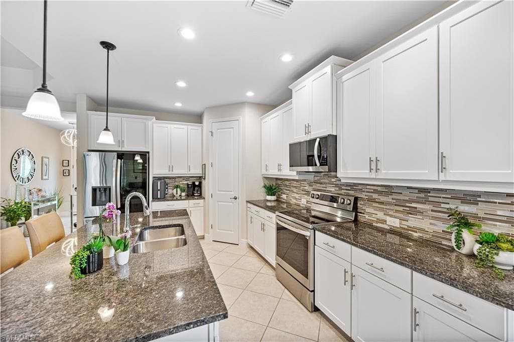 3585 Canopy CIR, NAPLES FL 34120-24