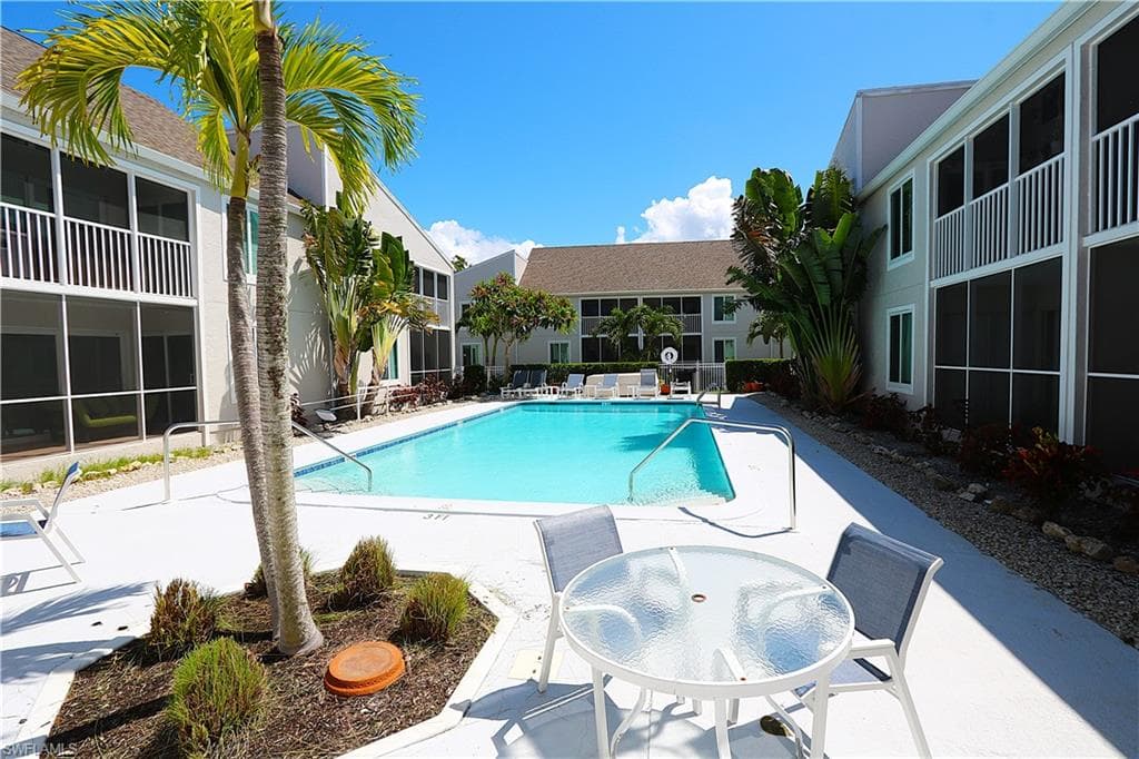 2235 San Marco RD # 204, MARCO ISLAND FL 34145-41