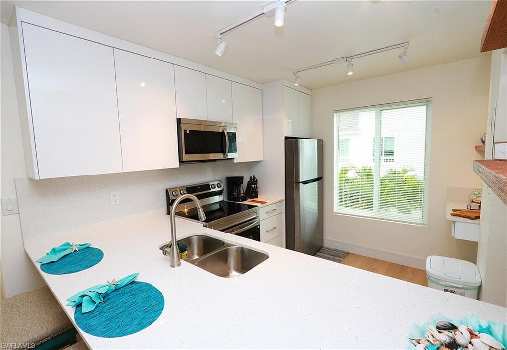 2235 San Marco RD # 204, MARCO ISLAND FL 34145-11