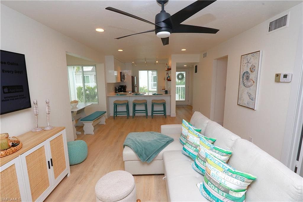 2235 San Marco RD # 204, MARCO ISLAND FL 34145-8