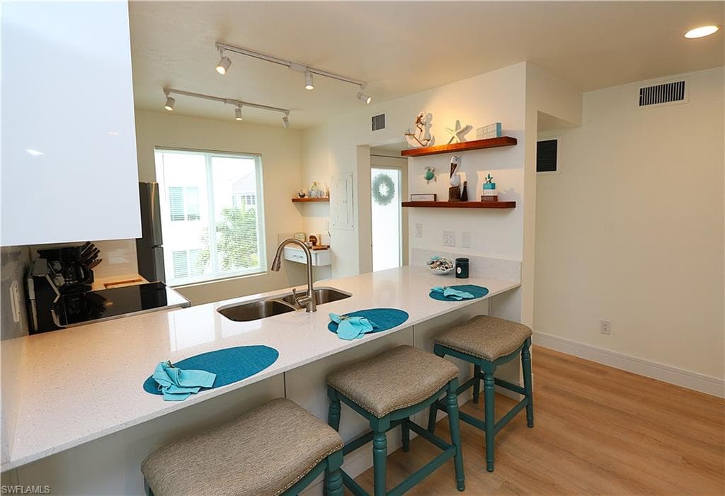 2235 San Marco RD # 204, MARCO ISLAND FL 34145-10