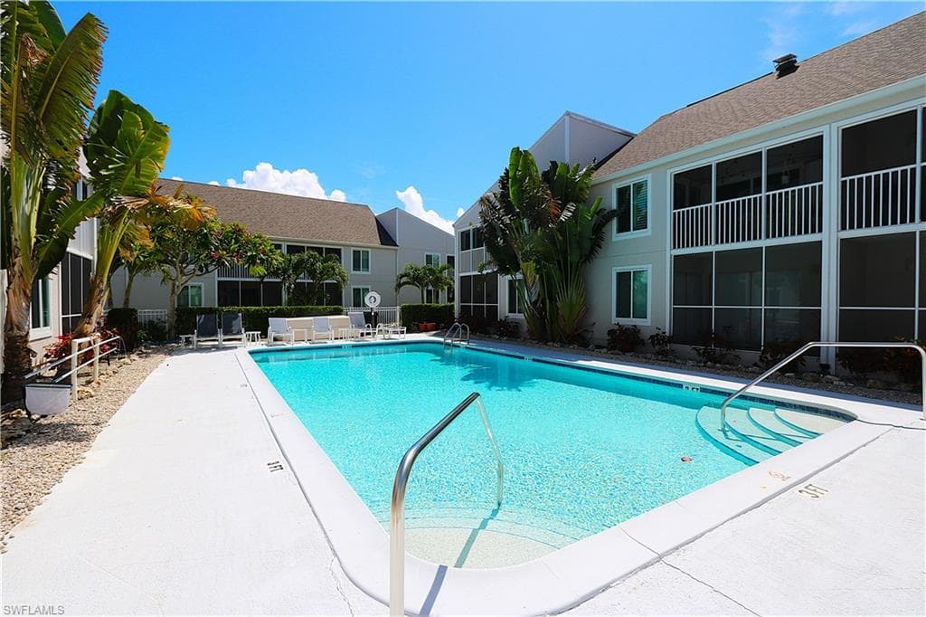 2235 San Marco RD # 204, MARCO ISLAND FL 34145-39