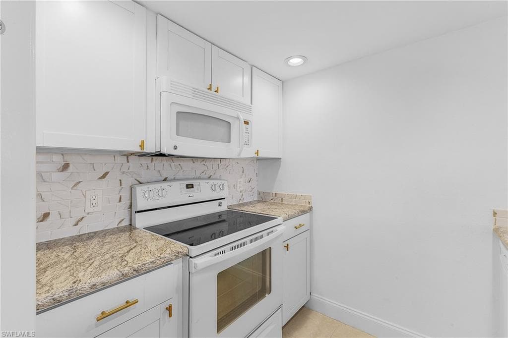 2885 Palm Beach BLVD # 103, FORT MYERS FL 33916-12