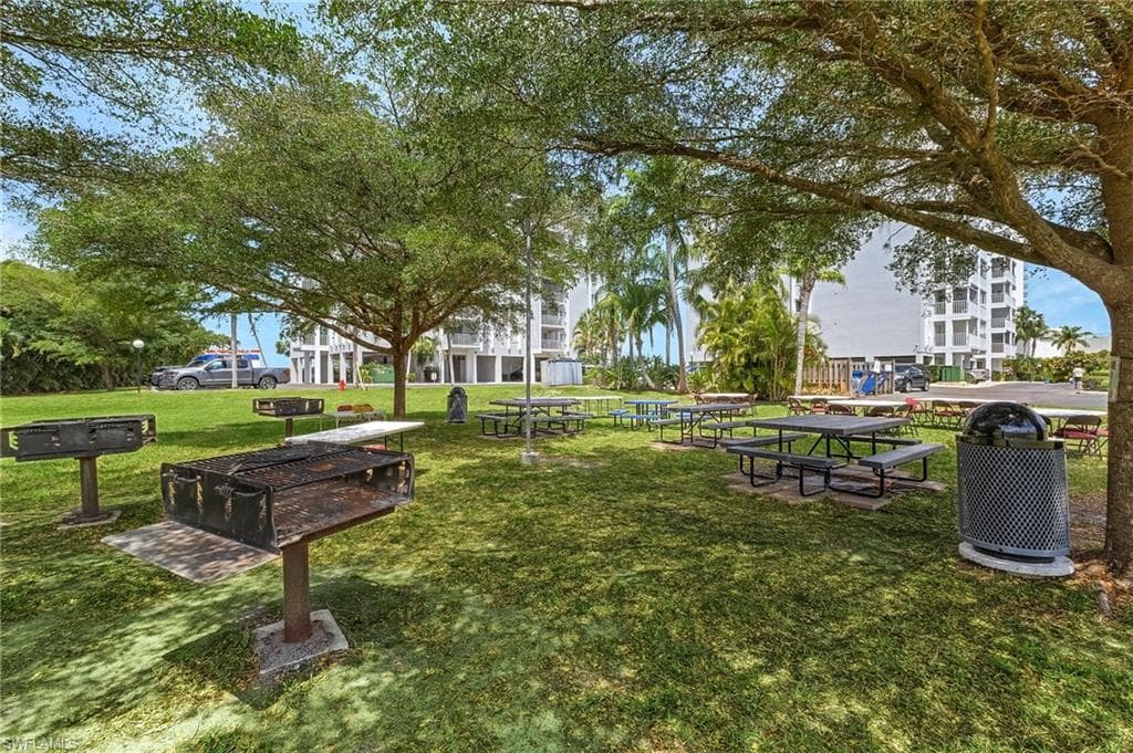 2885 Palm Beach BLVD # 103, FORT MYERS FL 33916-29