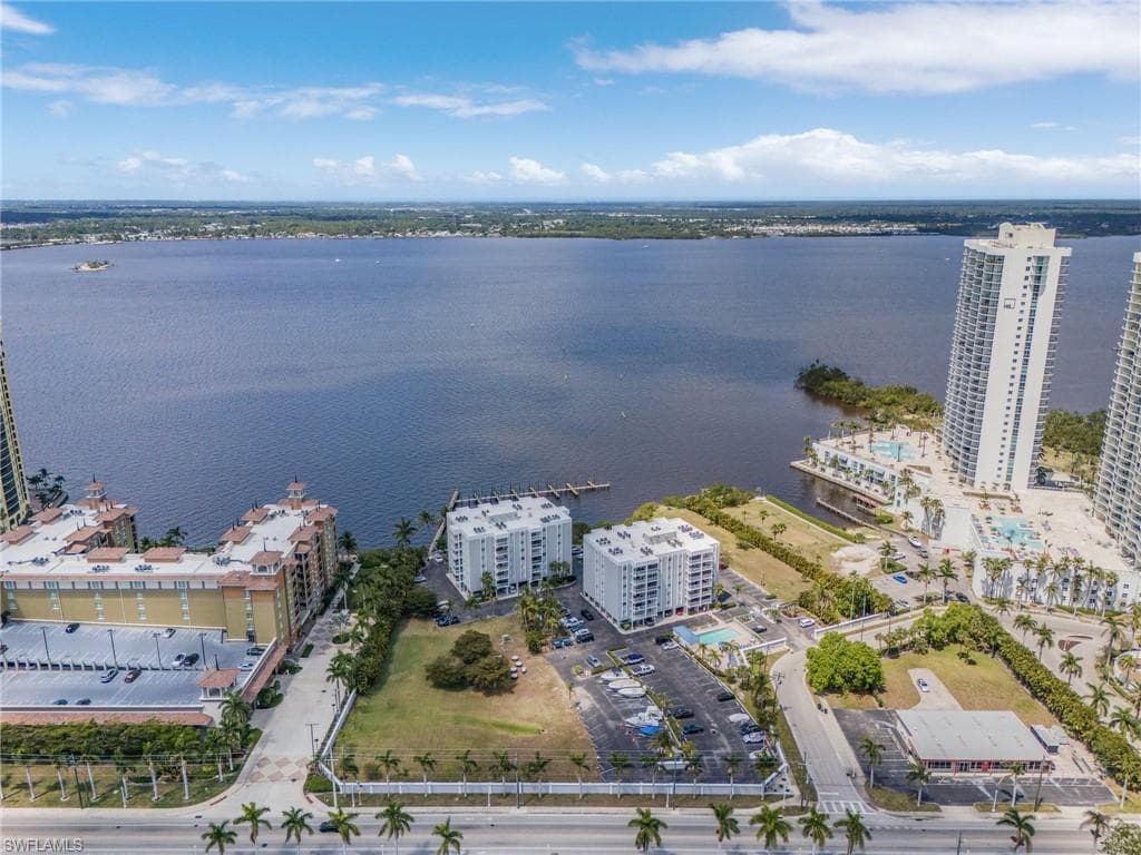 2885 Palm Beach BLVD # 103, FORT MYERS FL 33916-37