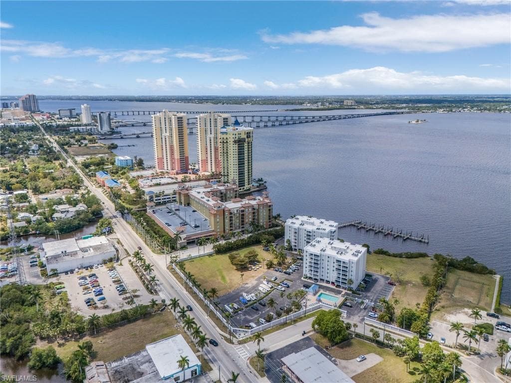 2885 Palm Beach BLVD # 103, FORT MYERS FL 33916-36