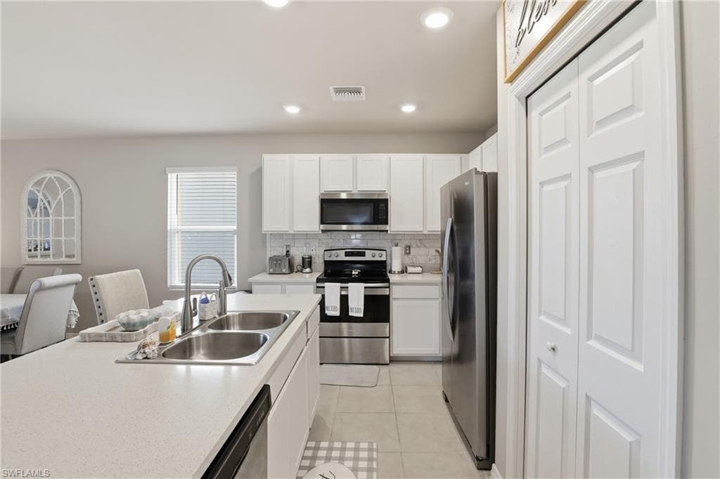 15388 Wildflower CIR, NAPLES FL 34119-6