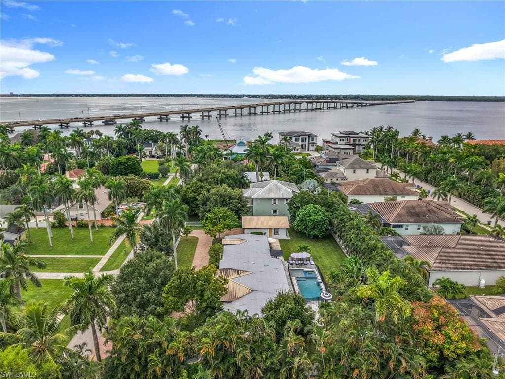 1325 Caloosa Vista RD, FORT MYERS FL 33901-46