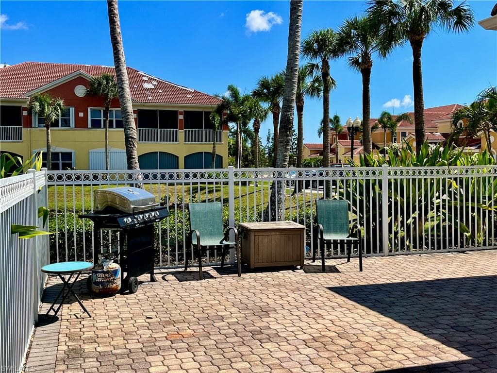 174 Shadroe Cove CIR # 1004, CAPE CORAL FL 33991-27