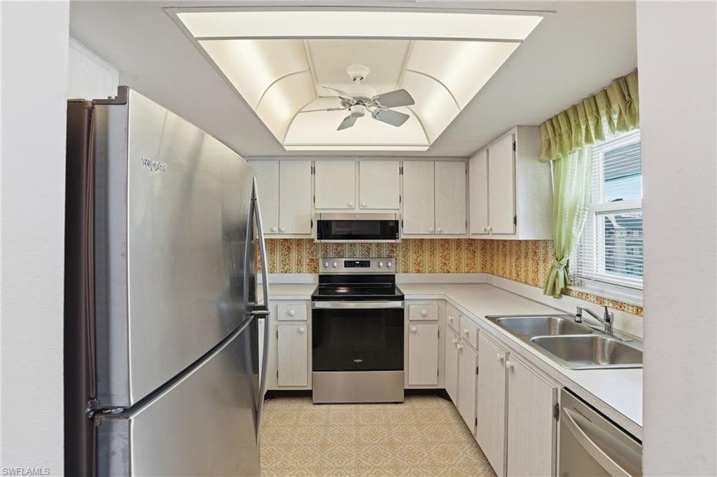 5451 Rattlesnake Hamm RD # 305, NAPLES FL 34113-4