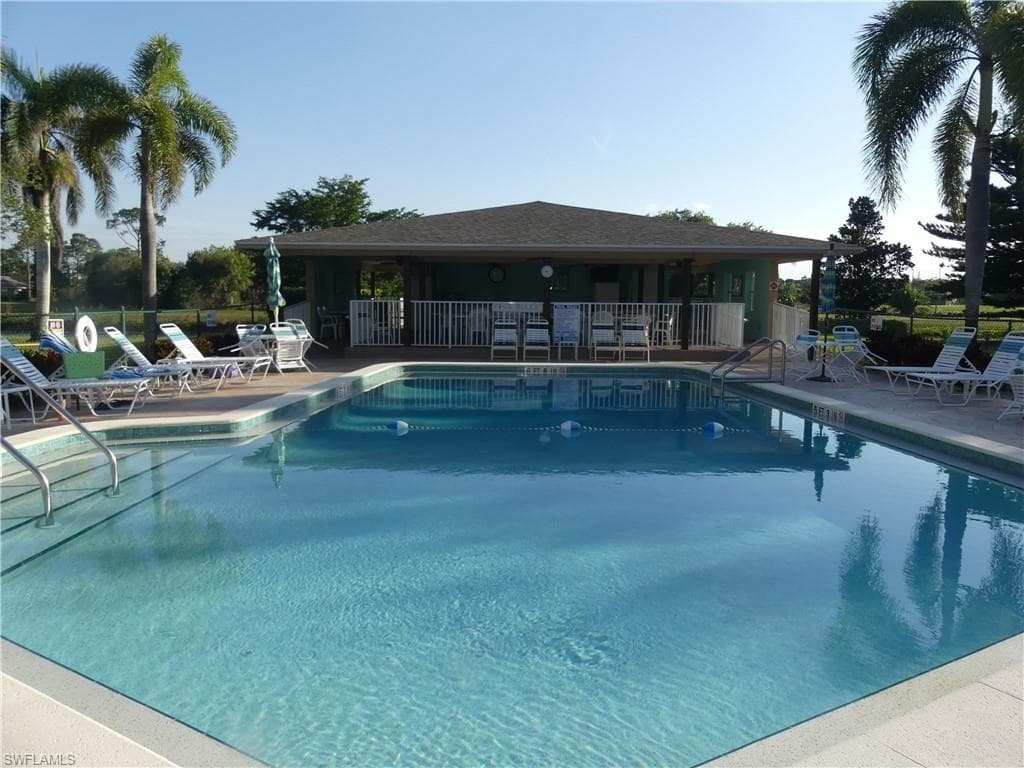 5451 Rattlesnake Hamm RD # 305, NAPLES FL 34113-10