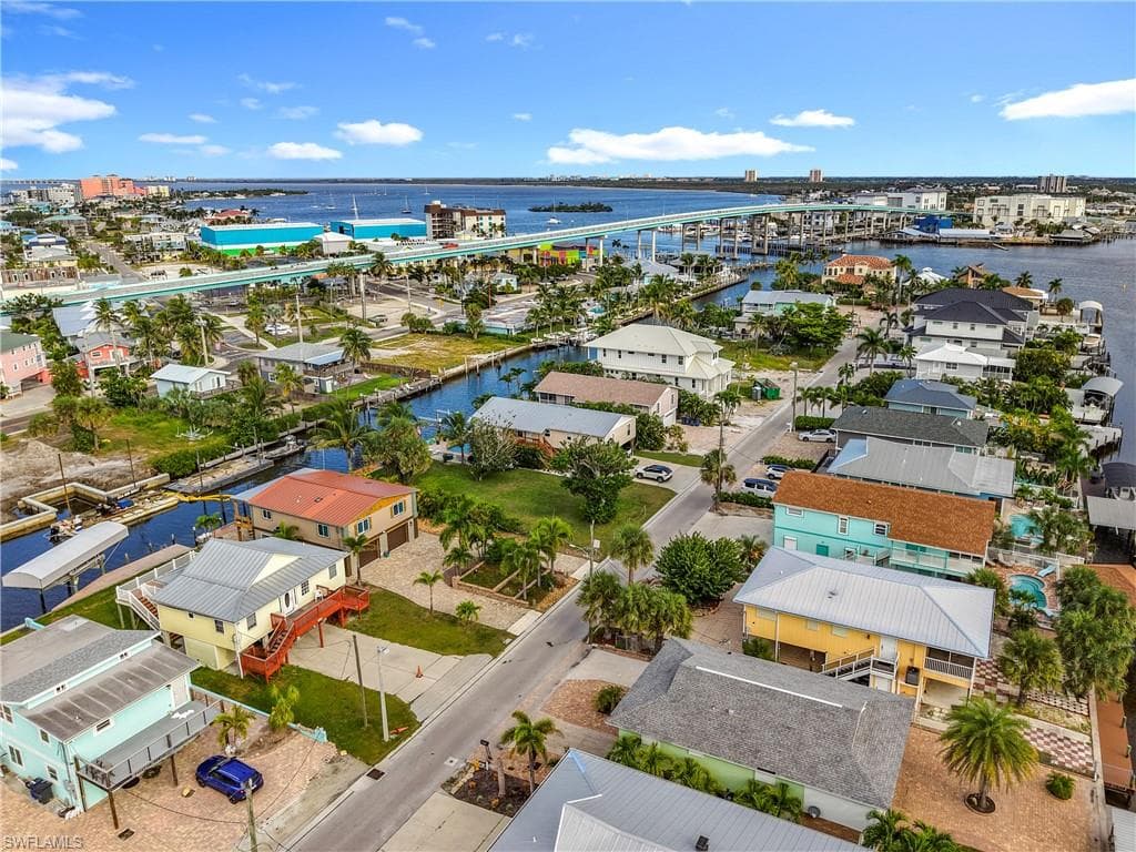 219 Primo DR, FORT MYERS BEACH FL 33931-25
