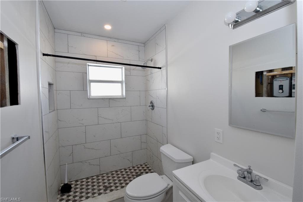 3125 Barrett AVE, NAPLES FL 34112-5