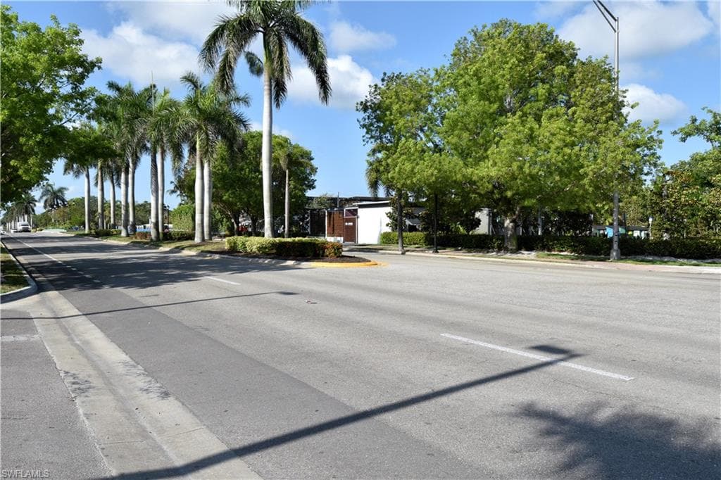 3125 Barrett AVE, NAPLES FL 34112-12