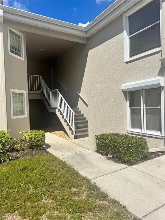 9852 Luna CIR # B203, NAPLES FL 34109-15