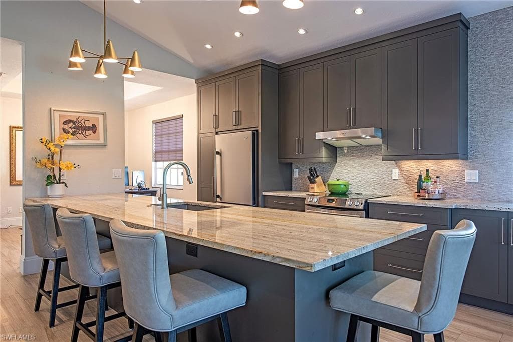 7115 Wild Forest CT # 201, NAPLES FL 34109-5