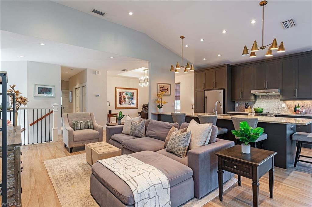 7115 Wild Forest CT # 201, NAPLES FL 34109-2