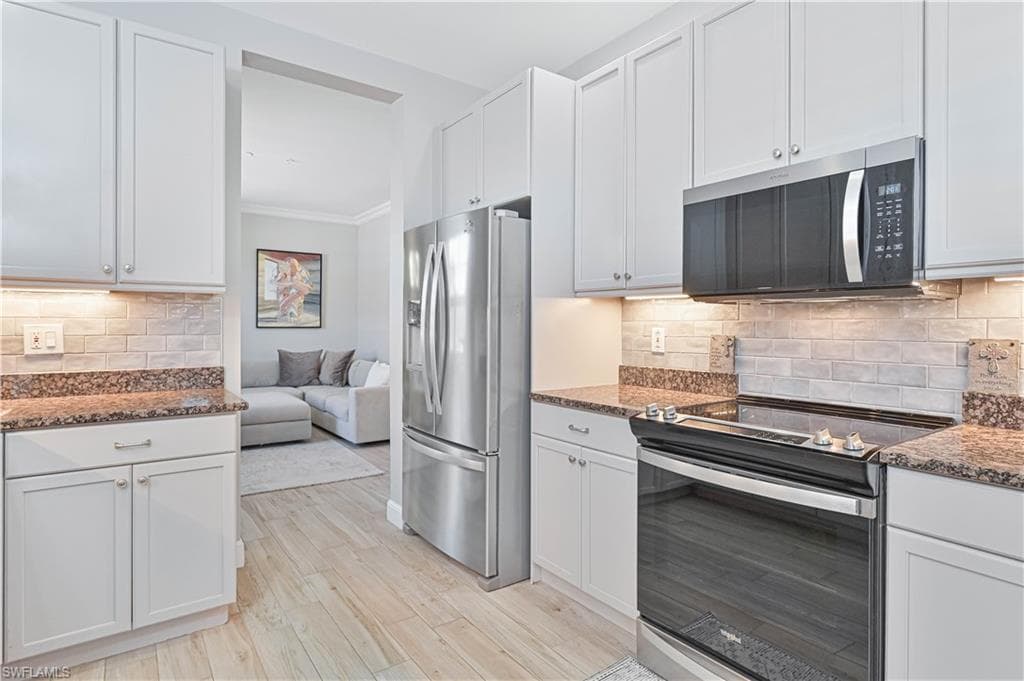 18900 Bay Woods Lake DR # 203, FORT MYERS FL 33908-15