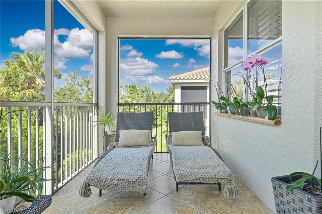 18900 Bay Woods Lake DR # 203, FORT MYERS FL 33908-33