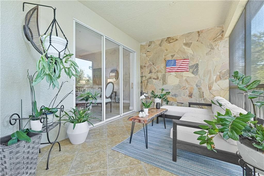 18900 Bay Woods Lake DR # 203, FORT MYERS FL 33908-32