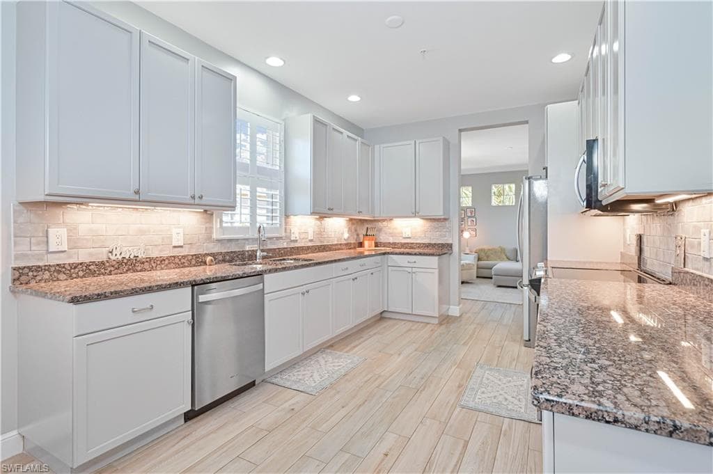 18900 Bay Woods Lake DR # 203, FORT MYERS FL 33908-13