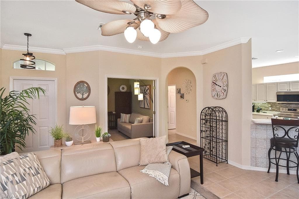 8156 Woodridge Pointe DR, FORT MYERS FL 33912-5