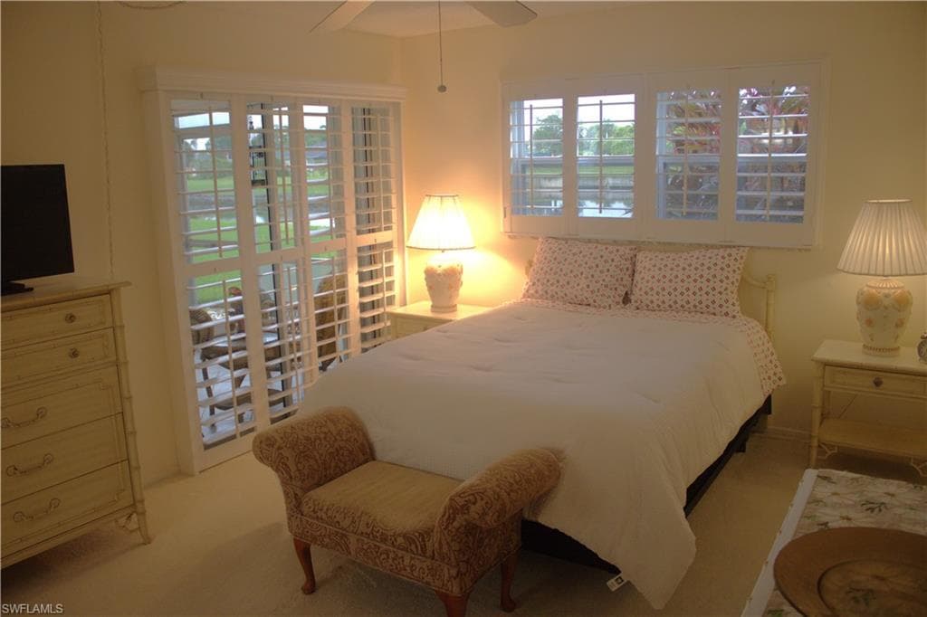 200 Valley Stream DR # 4C, NAPLES FL 34113-8