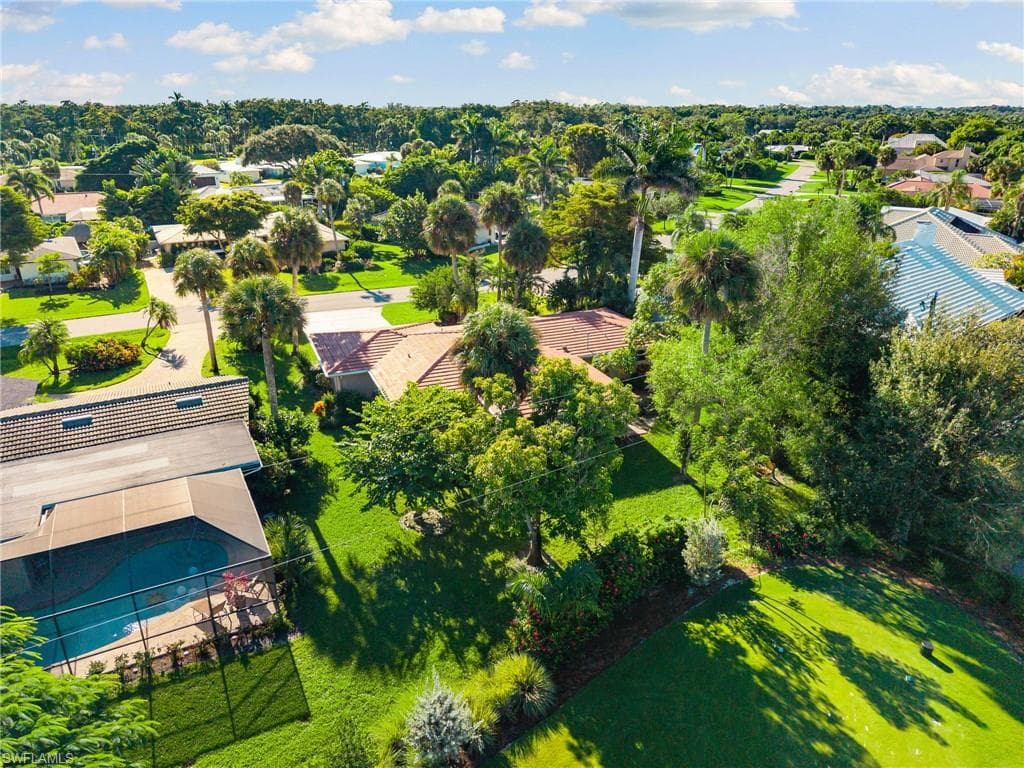 77 Cypress Point DR, NAPLES FL 34105-18