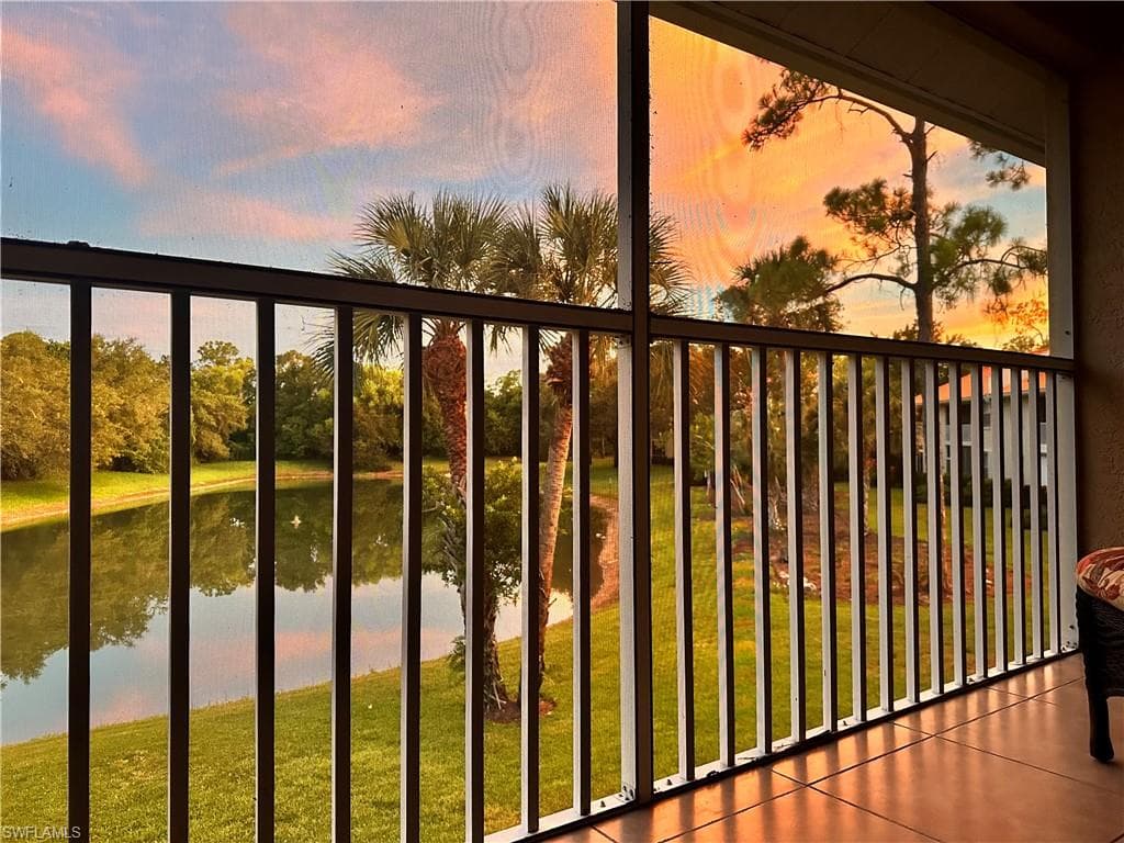 321 Robin Hood CIR # 201, NAPLES FL 34104-18