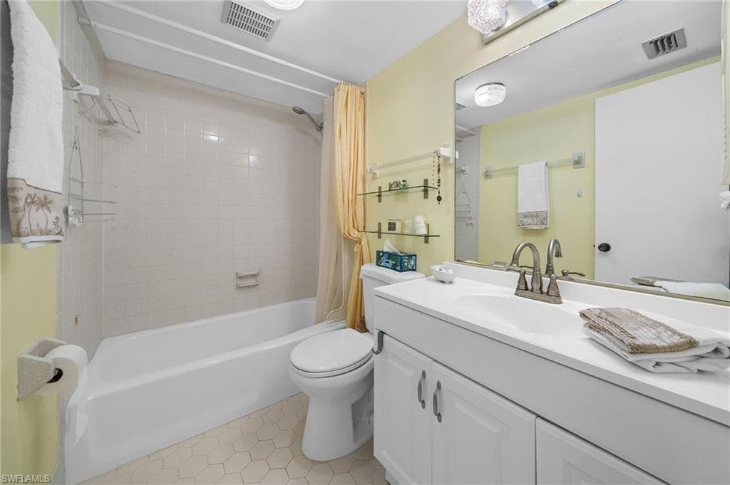 50 Glades BLVD # 1, NAPLES FL 34112-21