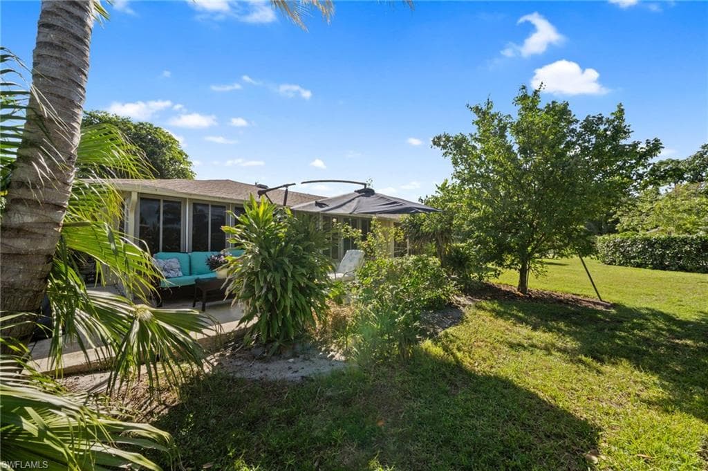 50 Glades BLVD # 1, NAPLES FL 34112-37