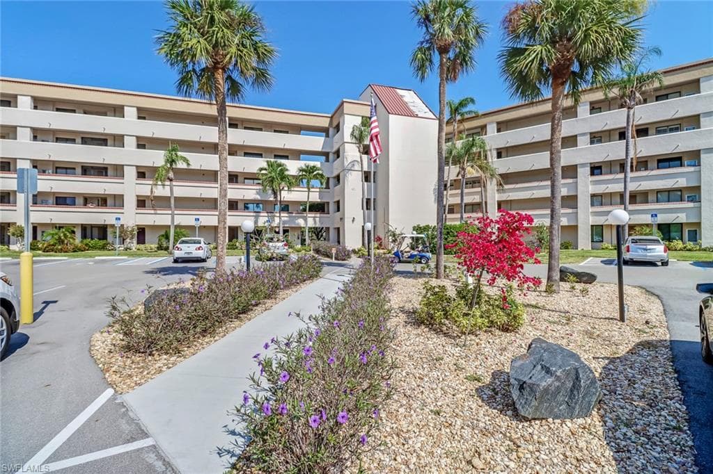 7430 Lake Breeze DR # 206, FORT MYERS FL 33907-34