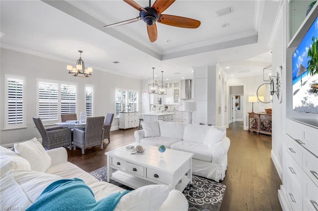915 Fountain RUN, NAPLES FL 34119-4