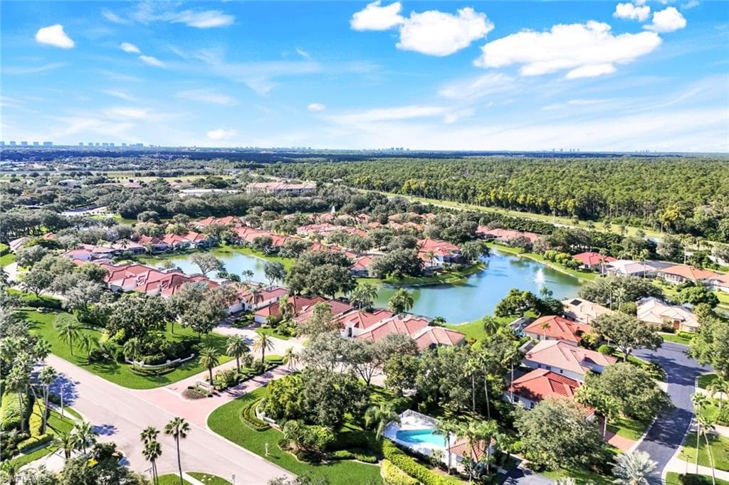 915 Fountain RUN, NAPLES FL 34119-23