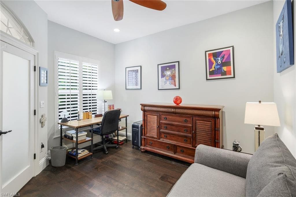 915 Fountain RUN, NAPLES FL 34119-17