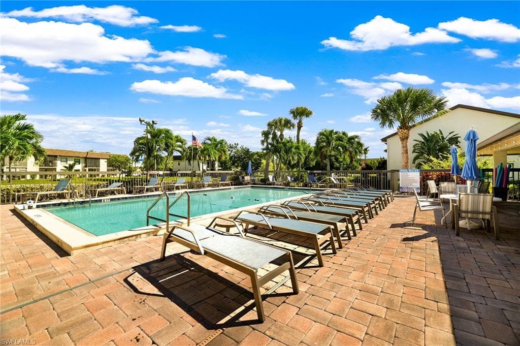 9270 Lake Park DR # 101, FORT MYERS FL 33919-33