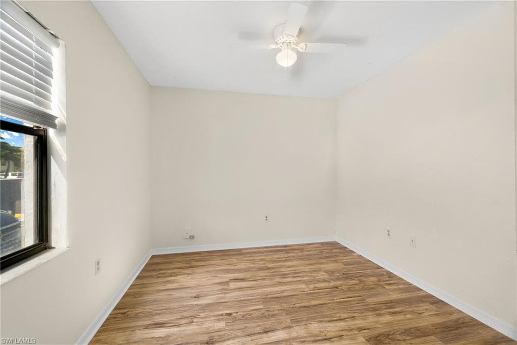 9270 Lake Park DR # 101, FORT MYERS FL 33919-17