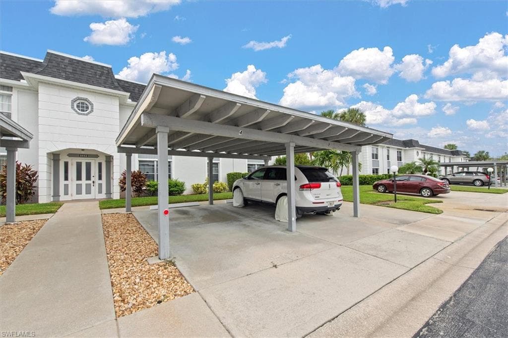 6852 Sandtrap DR # 4, FORT MYERS FL 33919-5