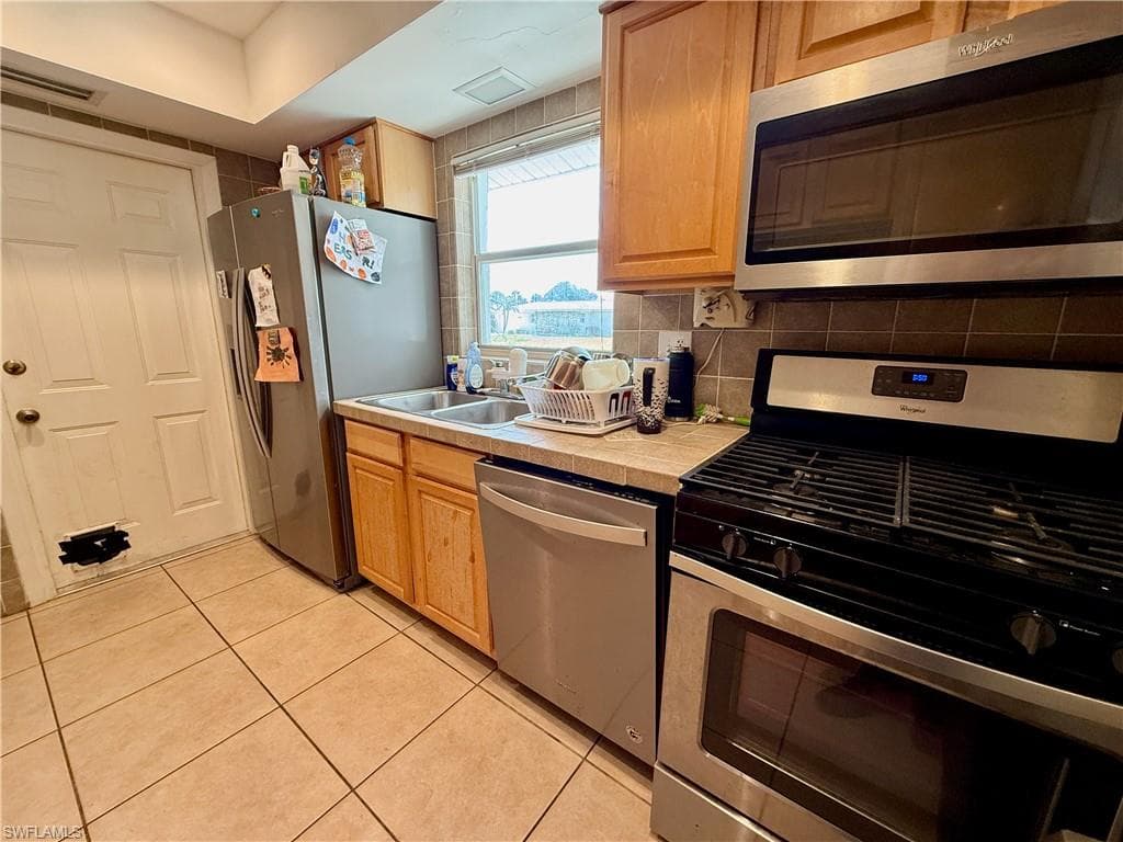 320 Hollywood ST, LEHIGH ACRES FL 33936-14