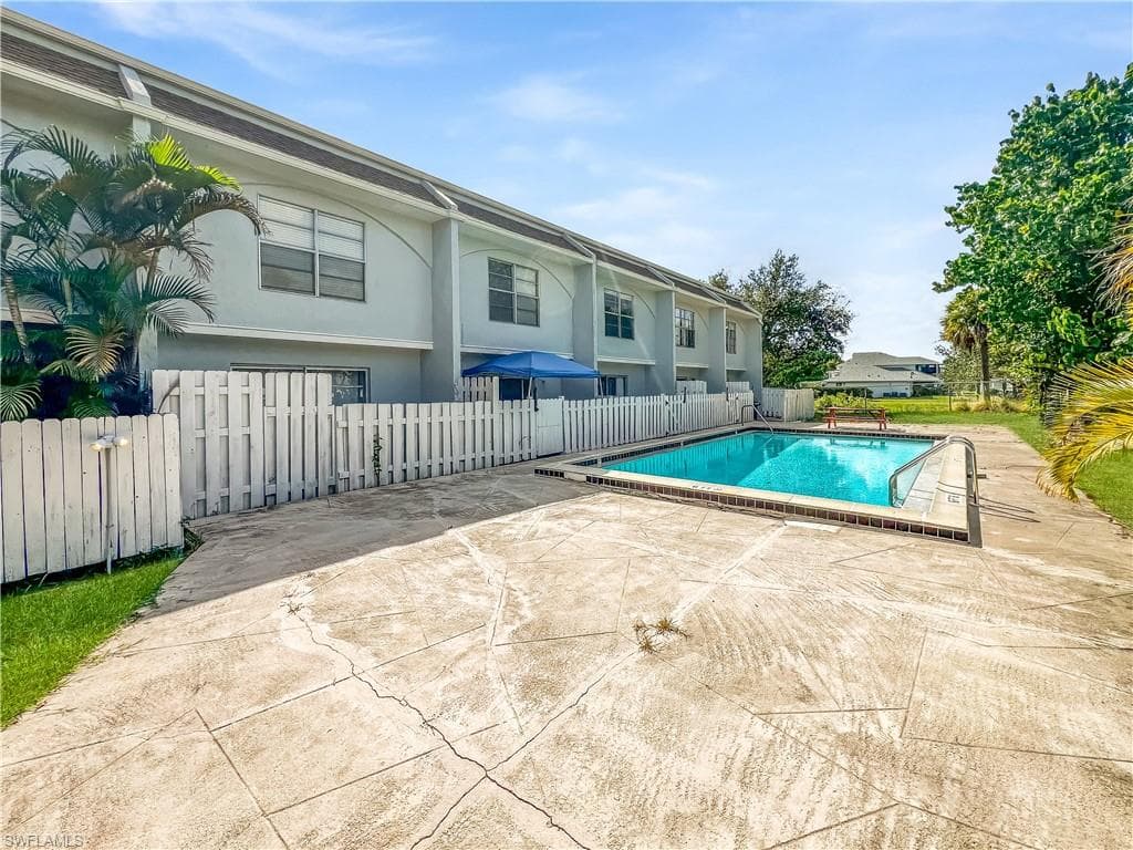 1123 SW 48th TER # 103, CAPE CORAL FL 33914-27