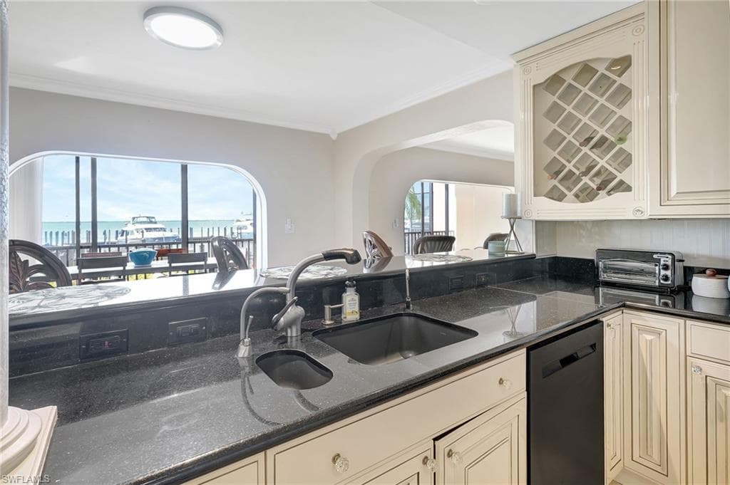 1920 Virginia AVE # 101, FORT MYERS FL 33901-18