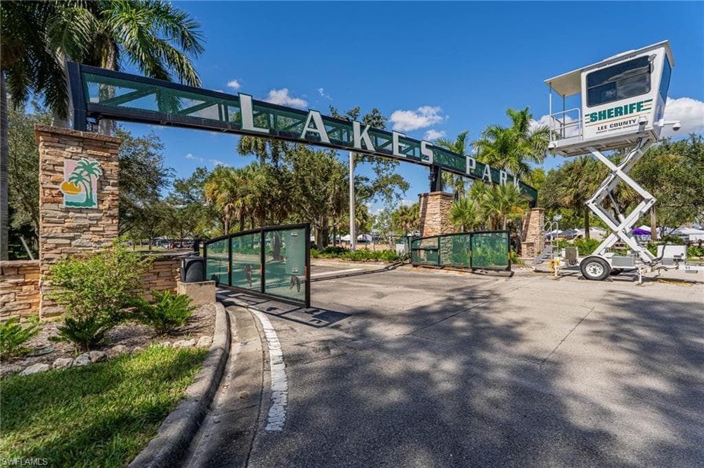 14981 Reflection Key CIR # 335, FORT MYERS FL 33907-37