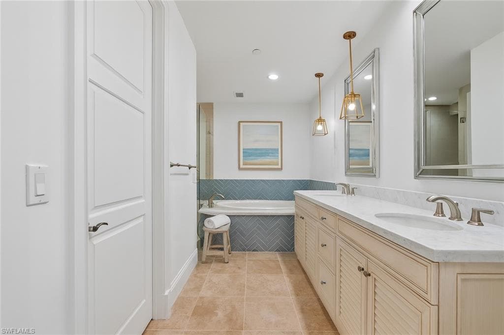 1001 10th AVE S # C1, NAPLES FL 34102-14