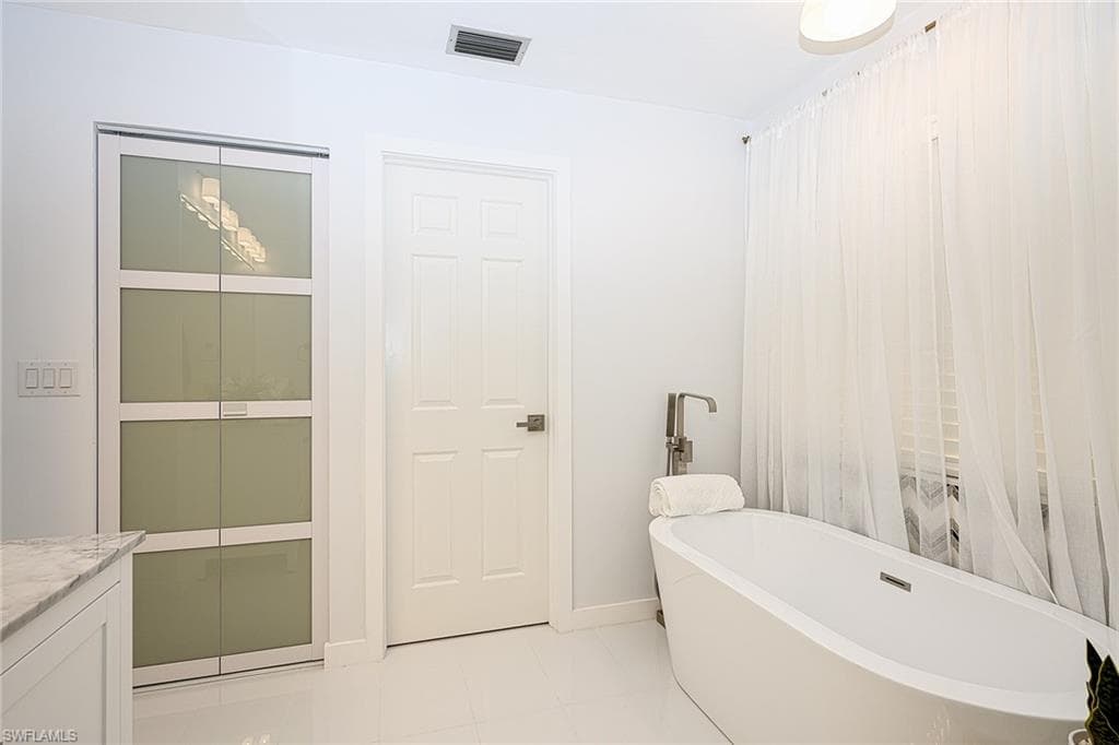 772 Reef Point CIR # 55, NAPLES FL 34108-19