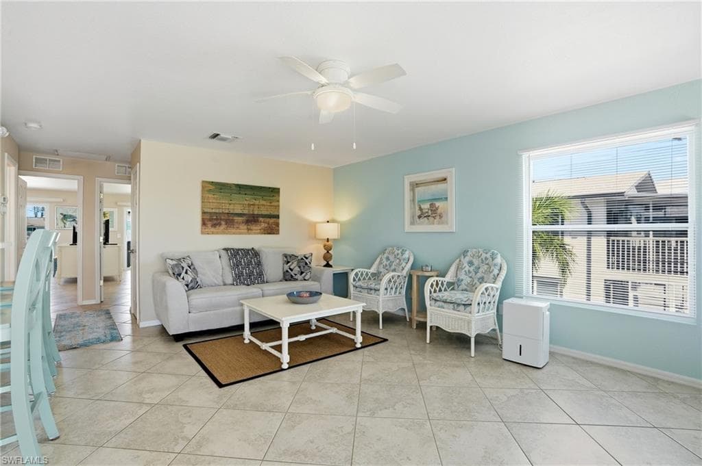 110 Bahia VIA, FORT MYERS BEACH FL 33931-13