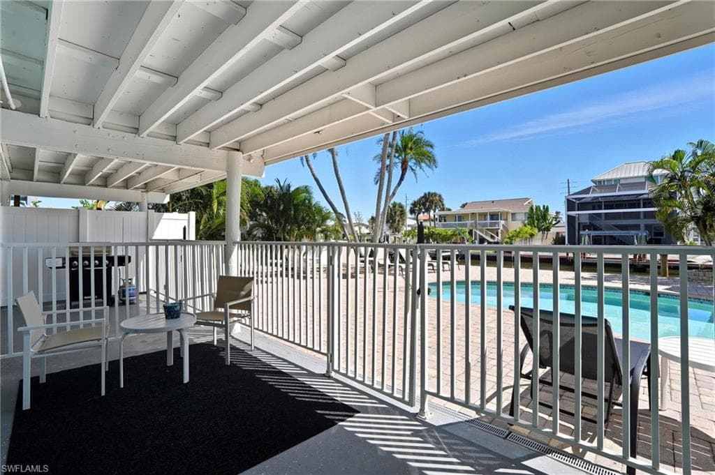110 Bahia VIA, FORT MYERS BEACH FL 33931-40