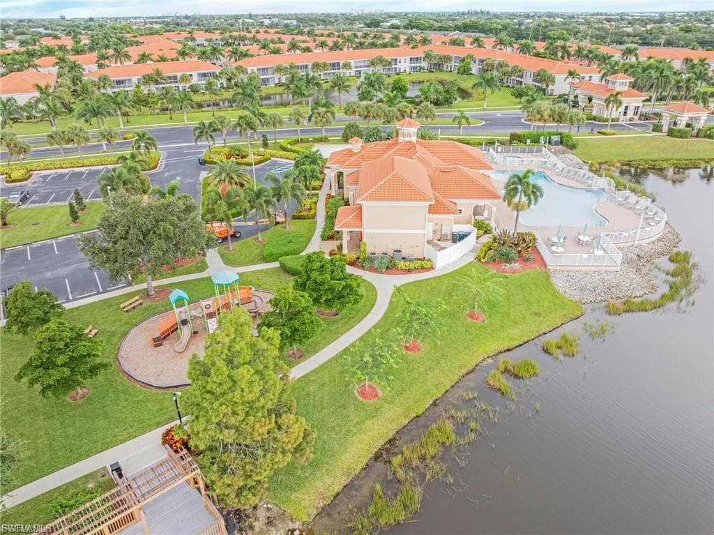 8689 Spring Mountain WAY, FORT MYERS FL 33908-32